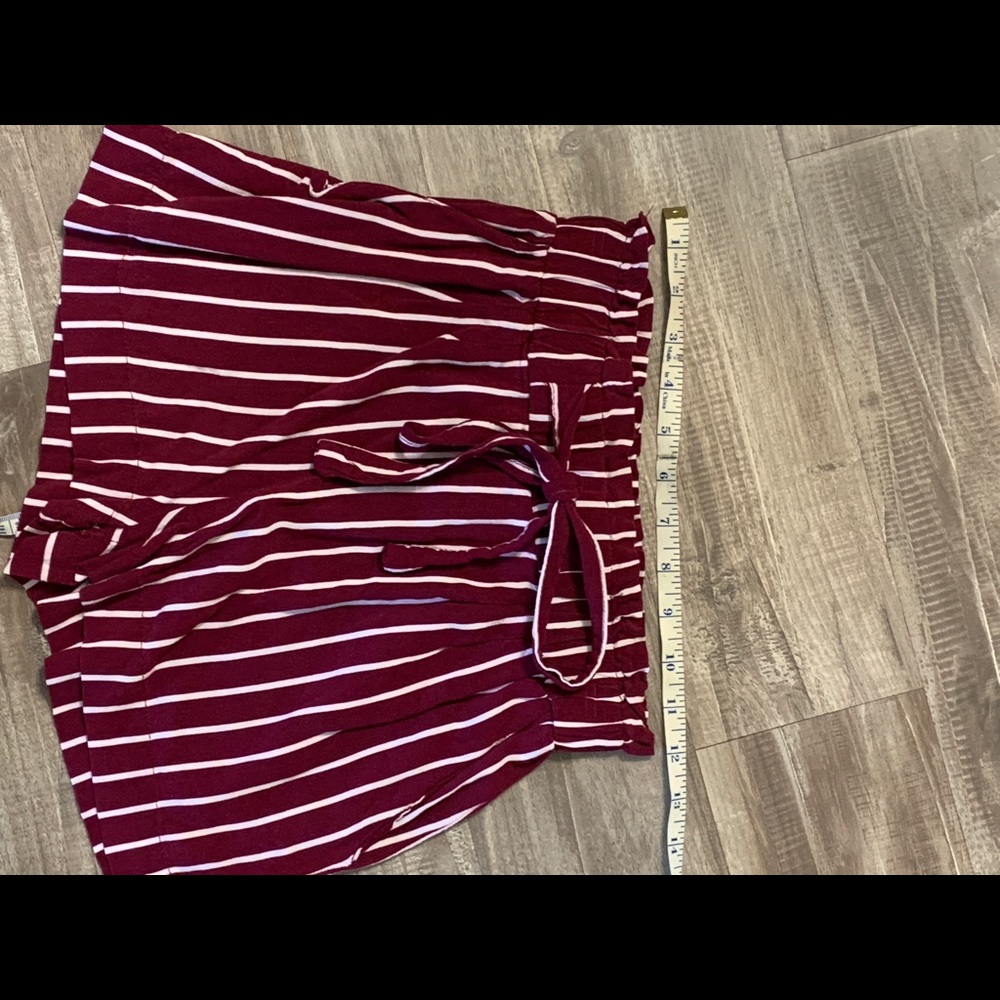 Shorts - Picture 4 of 4